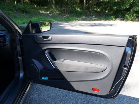 Used 2016 Volkswagen Beetle 1.8T image 24