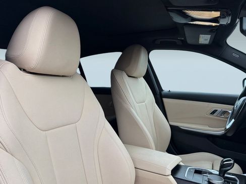 Used 2021 BMW 330i Sedan w/ Convenience Package image 30