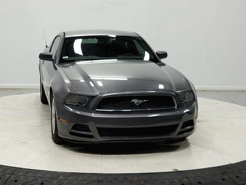 Used 2014 Ford Mustang Coupe RWD image 3