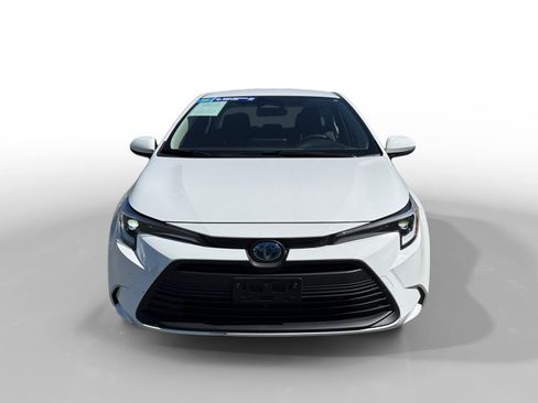 Used 2024 Toyota Corolla LE FWD image 8