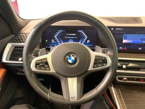 Used 2023 BMW X7 xDrive40i w/ M Sport Package AWD/4WD image 13