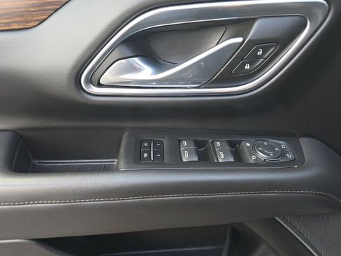 Used 2023 Chevrolet Suburban High Country w/ Advanced Technology Package image 11