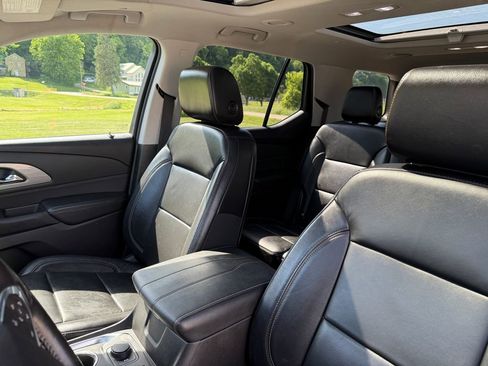 Used 2018 Chevrolet Traverse LT AWD/4WD image 21