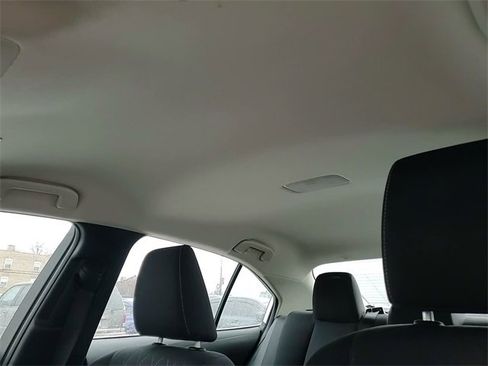 Used 2023 Toyota Corolla LE image 21