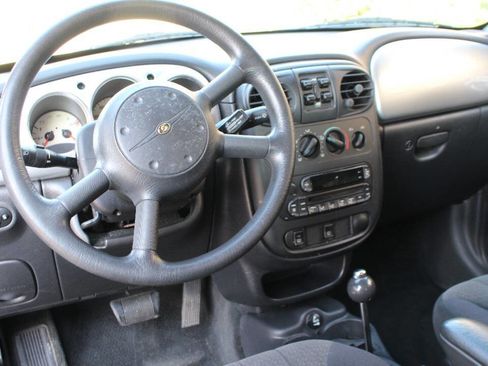 Used 2005 Chrysler PT Cruiser Touring image 19