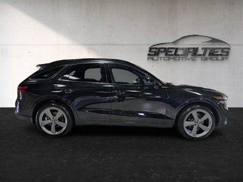 Used 2023 Genesis GV70 2.5T w/ Sport Prestige Package image 12