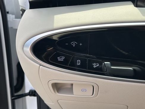 New 2027 Genesis GV70 2.5T Advanced AWD/4WD image 29