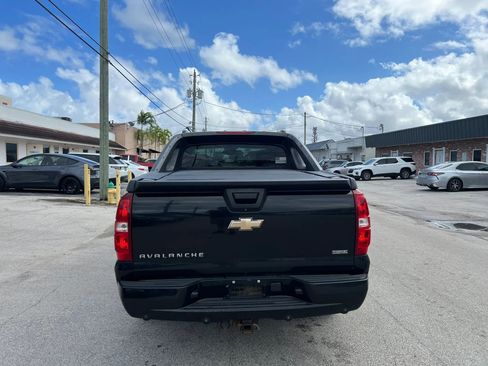 Used 2009 Chevrolet Avalanche LTZ image 4