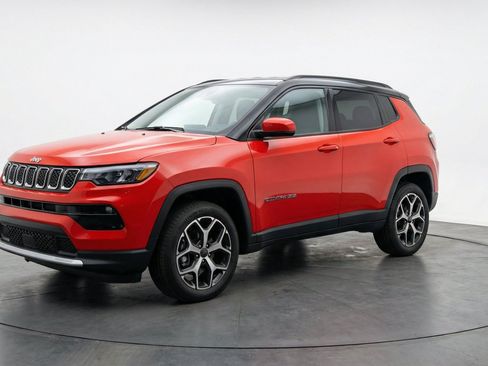Used 2025 Jeep Compass Limited AWD/4WD image 3