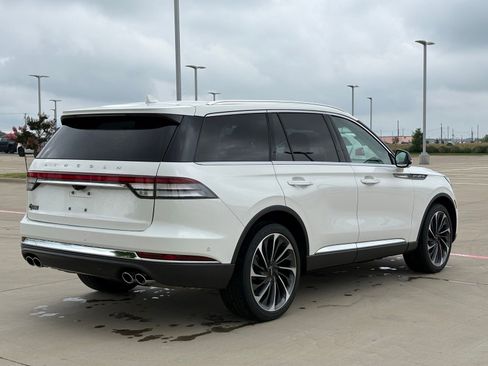 Used 2022 Lincoln Aviator Reserve w/ Equipment Group 201A AWD/4WD image 7