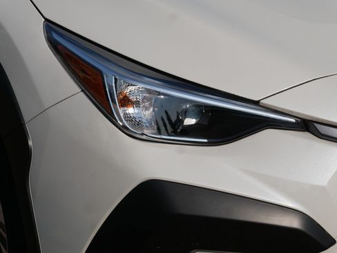 Used 2024 Subaru Crosstrek 2.0i Premium AWD/4WD image 16