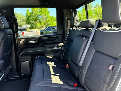 New 2026 GMC Sierra 2500 AT4X AWD/4WD image 9