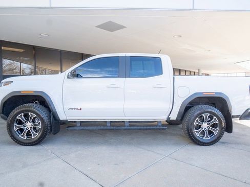 Used 2023 GMC Canyon AT4 w/ AT4 Premium Package image 4