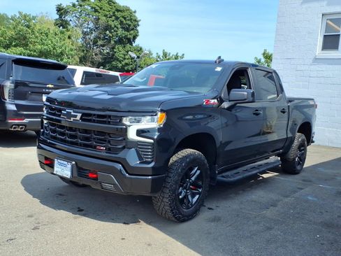 Used 2023 Chevrolet Silverado 1500 LT Trail Boss w/ Protection Package AWD/4WD image 3