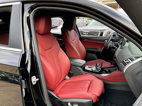 Used 2023 BMW X4 xDrive30i w/ Premium Package image 8