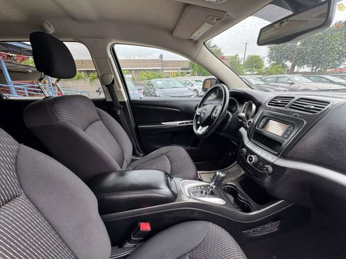 Used 2017 Dodge Journey SXT w/ Premium Group image 15