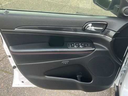 Used 2021 Jeep Grand Cherokee Trailhawk image 15