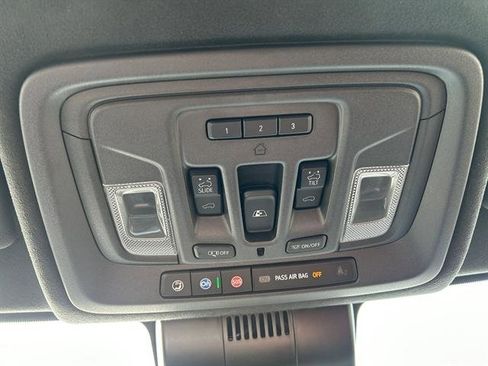 Used 2023 GMC Sierra 1500 Denali Ultimate AWD/4WD image 25