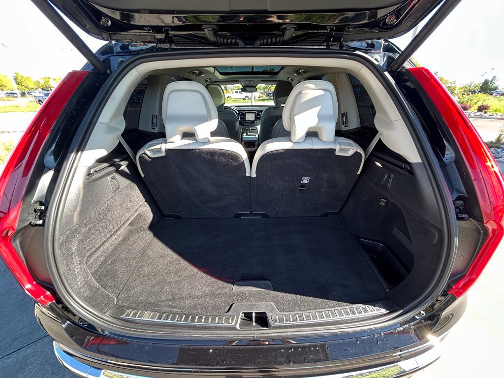 Used 2024 Volvo XC90 B6 Plus AWD/4WD image 26