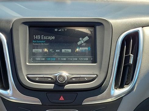 Used 2018 Chevrolet Equinox LT image 25