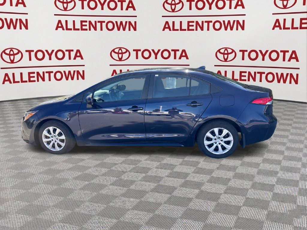 Used 2024 Toyota Corolla LE FWD image 11