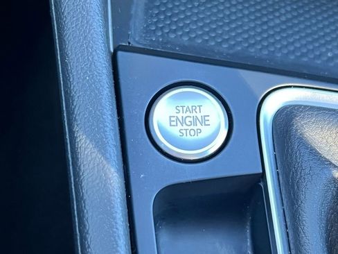 Used 2024 Volkswagen Jetta SE image 25