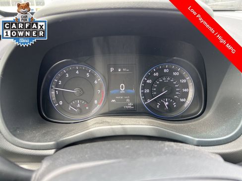 Used 2023 Hyundai Kona SEL image 12