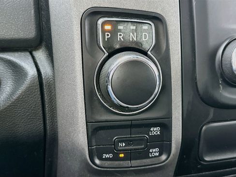 Used 2017 RAM 1500 Express AWD/4WD image 16