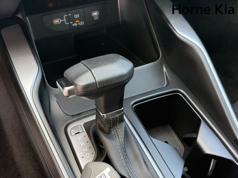 New 2025 Kia Sorento LX image 15