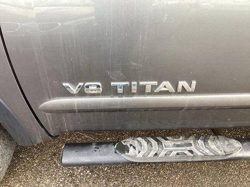 Used 2015 Nissan Titan PRO-4X image 12