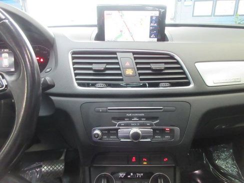 Used 2016 Audi Q3 2.0T Prestige AWD/4WD image 22