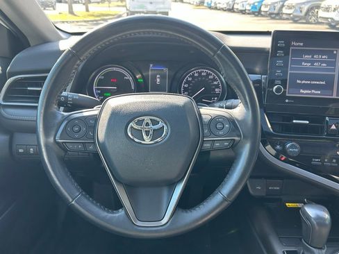 Used 2024 Toyota Camry SE w/ Audio Upgrade Package image 18