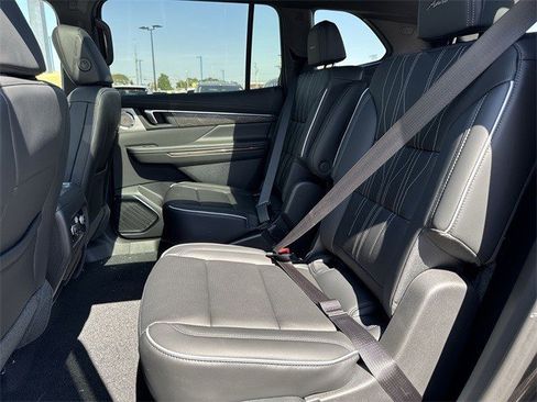New 2026 Buick Enclave Avenir w/ Super Cruise Package image 23