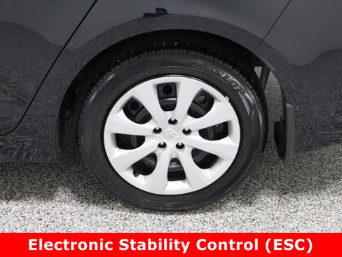 Used 2025 Toyota Corolla LE image 10