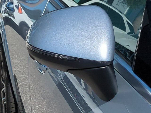 Used 2026 Mercedes-Benz GLC 300 image 12