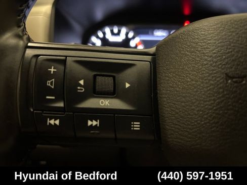 Used 2025 Nissan Rogue SV AWD/4WD image 17
