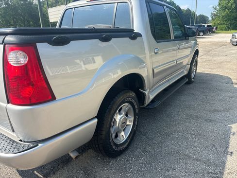Used 2004 Ford Explorer Sport Trac 2WD image 6