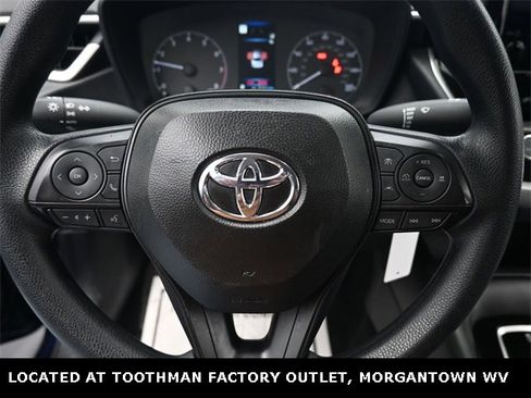 Used 2025 Toyota Corolla LE image 13