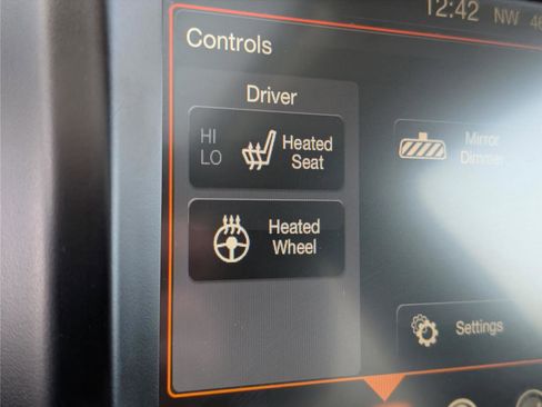 Used 2018 Jeep Cherokee Limited w/ High Altitude Package image 29