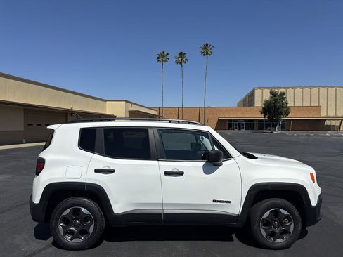 Used 2017 Jeep Renegade Sport w/ Power & Air Group AWD/4WD image 8
