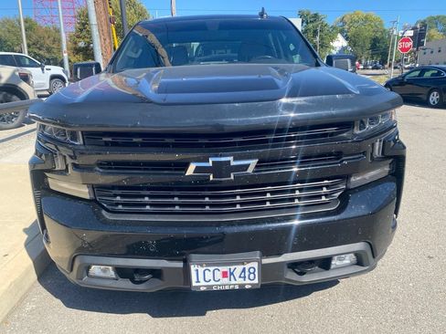 Used 2019 Chevrolet Silverado 1500 RST AWD/4WD image 2