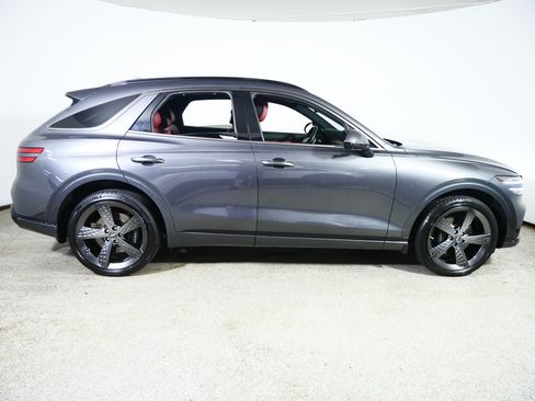 Used 2023 Genesis GV70 2.5T w/ Sport Prestige Package AWD/4WD image 8