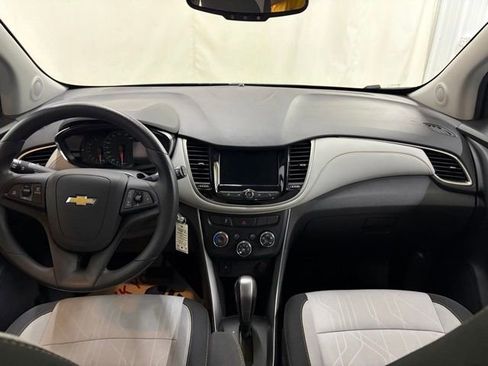 Used 2020 Chevrolet Trax LT w/ LPO, Protection Package AWD/4WD image 22