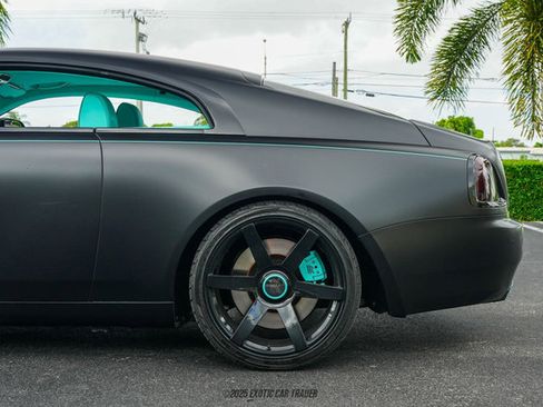 Used 2017 Rolls-Royce Wraith image 5