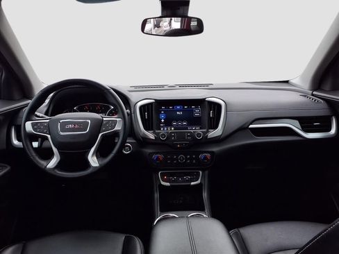 Used 2023 GMC Terrain SLT image 11