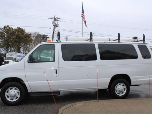 Used 2003 Ford E-350 and Econoline 350 XL RWD image 7