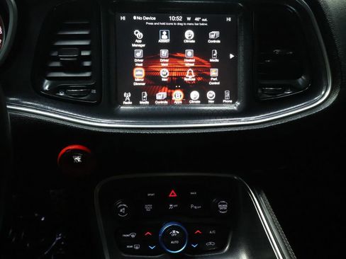 Used 2016 Dodge Challenger R/T Scat Pack w/ Leather Interior Group image 19