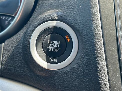 Used 2017 Dodge Journey SXT FWD image 26