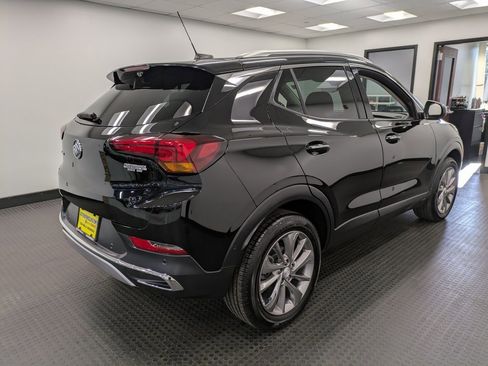 Used 2022 Buick Encore GX Essence w/ Advanced Technology Package image 4