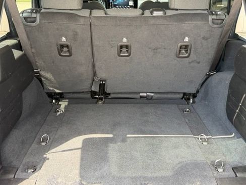 Used 2024 Jeep Wrangler Unlimited Sahara AWD/4WD image 16